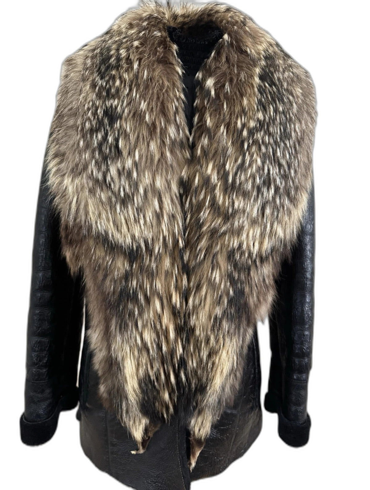 Rixosi Collection Italian sheepskin shearling jacket with raccoon fur collar - front
