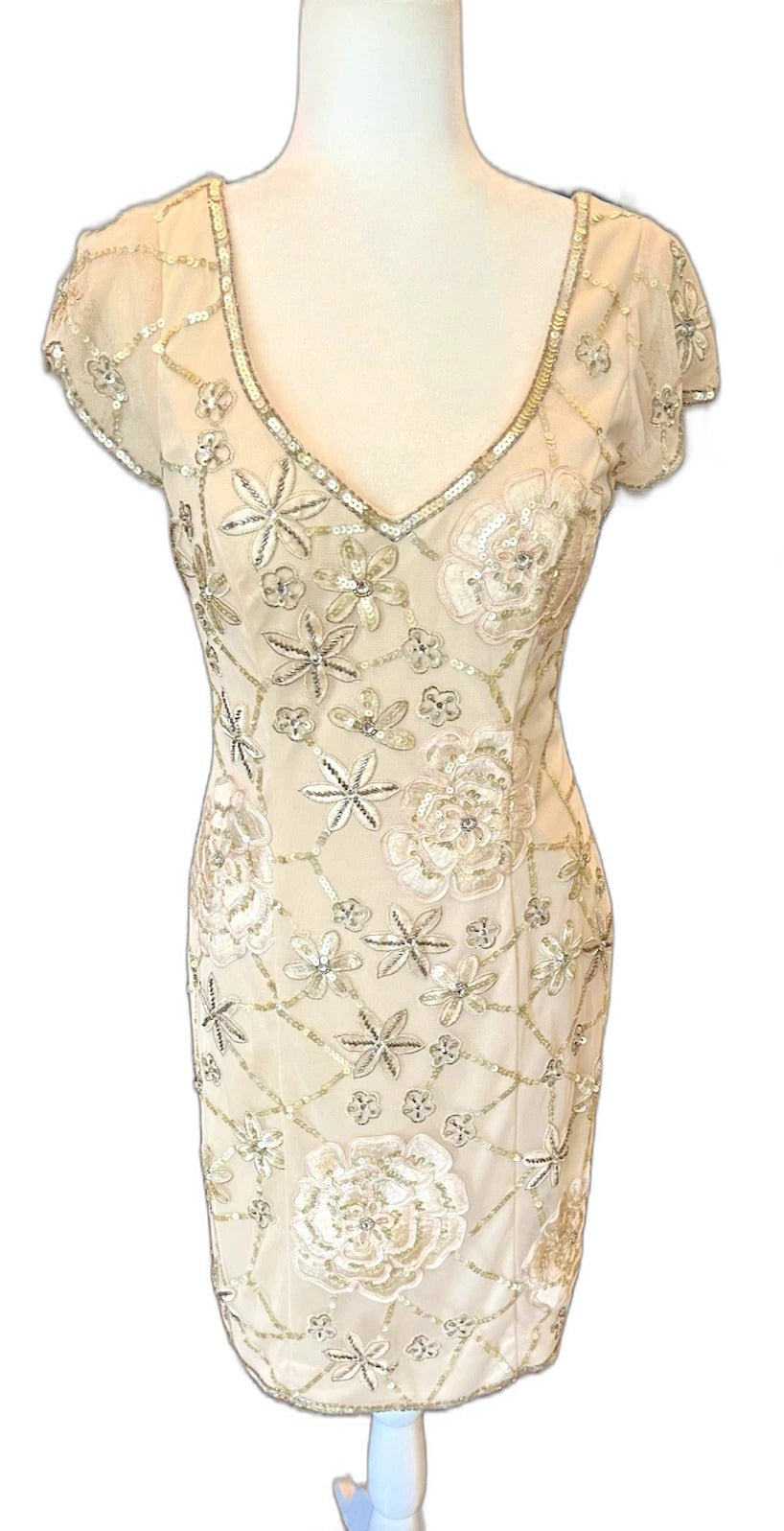 Sue Wong beige silver beaded lace sheath cocktail dress - front