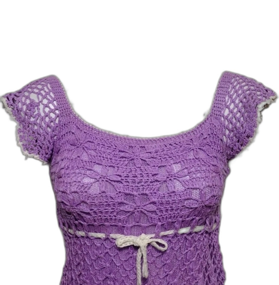Lavender crochet cap sleeve summer top - bodice detail