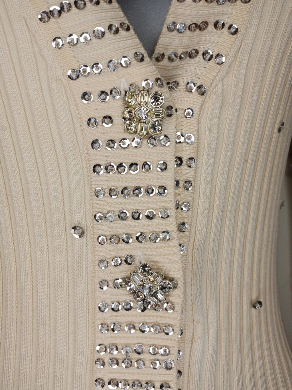 WR 9000 cream cardigan sweater with rhinestone buttons and sequins, size M - view 2