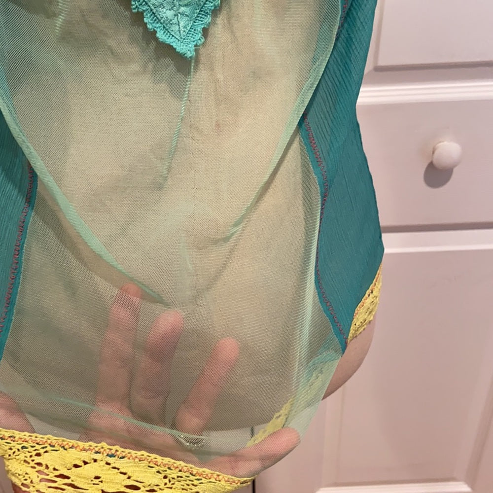 Kimchi Blue blouse - sheer fabric detail