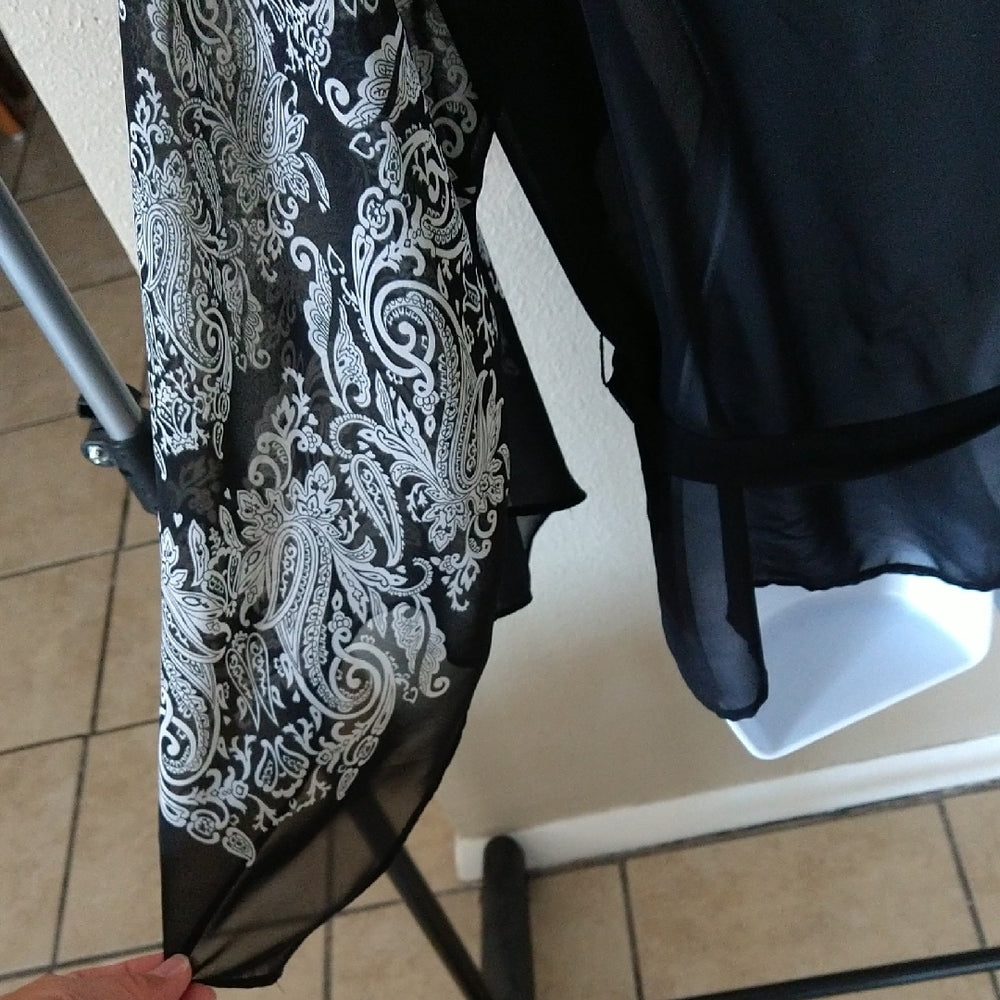 New York & Company black sheer kimono blouse with white detailing - view 5