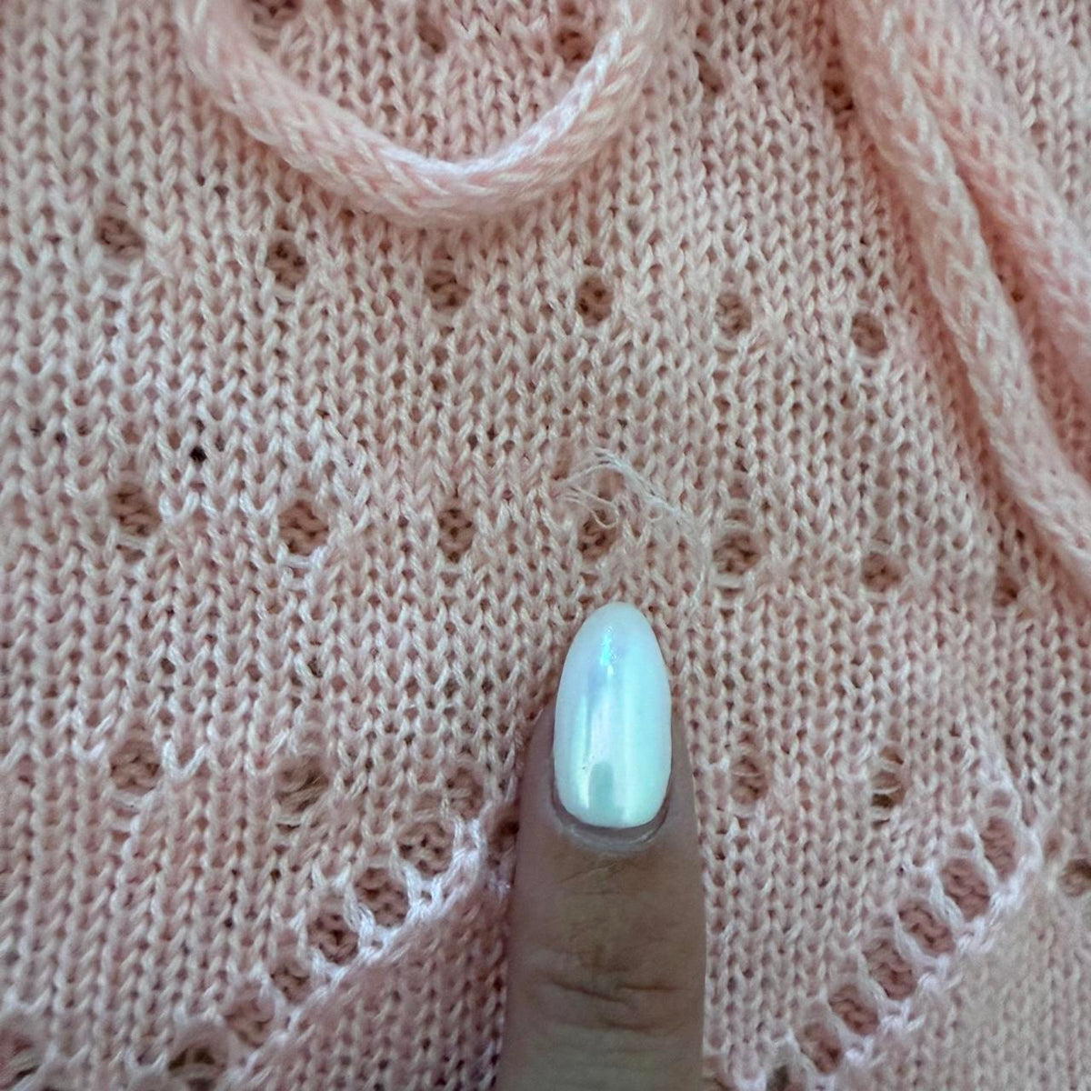Vintage pink knit sweater - knit texture close-up